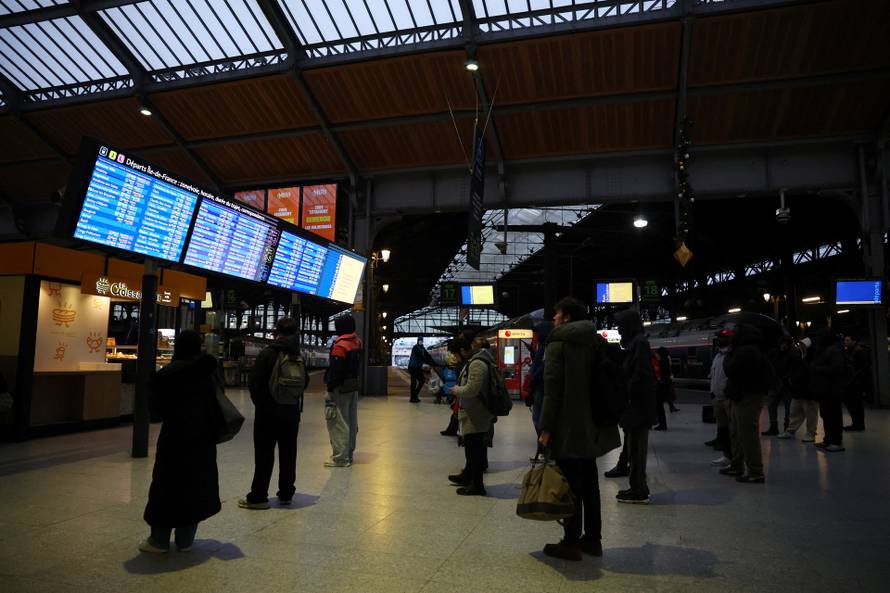 Train traffic disrupted as storm Goretti hits western France
