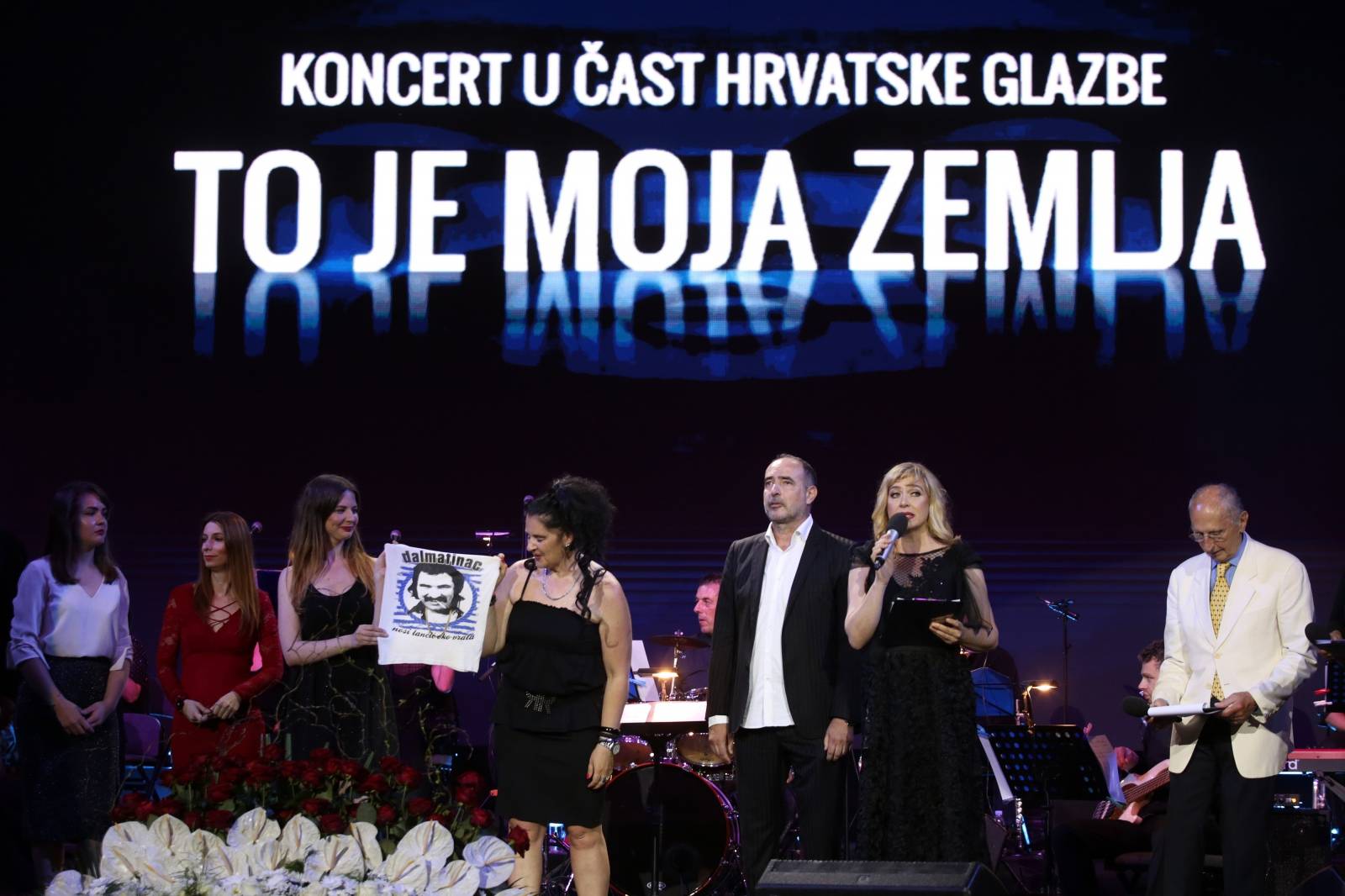 Split: Na Poljudu odrÅ¾an humanitarni koncert "To je moja zemlja"