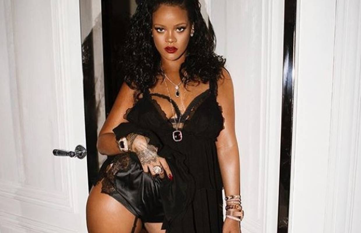 Poduzetna Rihanna: Pokazala kolekciju seksi donjeg rublja