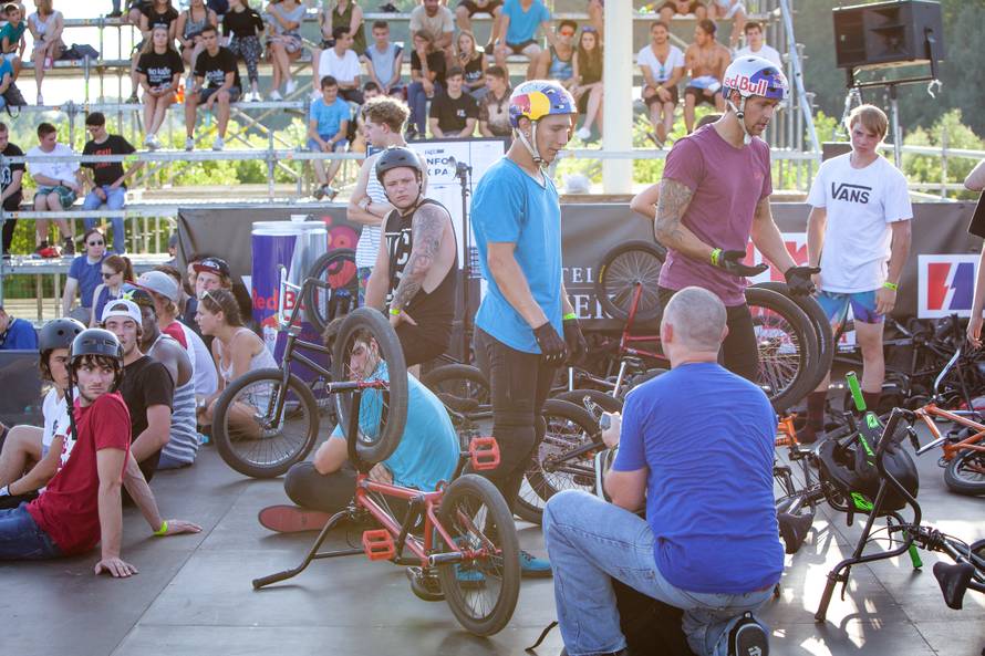 Ekstremni spektakl u Osijeku: Ranteš protiv BMX velikana...