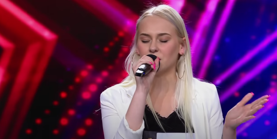 Osvojila je žiri svojim glasom, pa priznala: 'Maltretirali su me u školi, ali sad sam presretna'