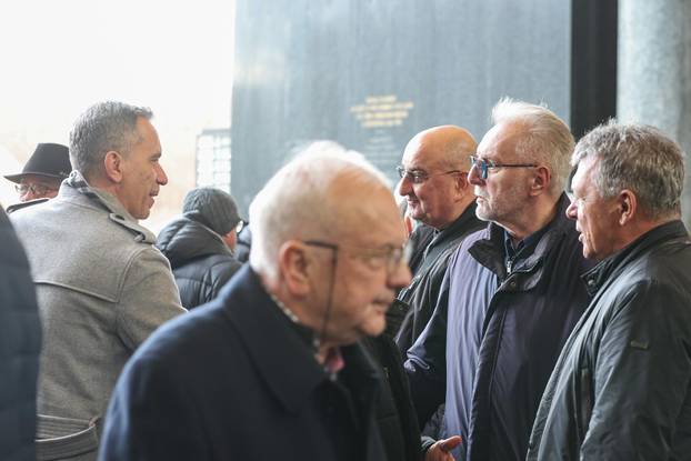 Tomislav Svetina  u javnosti nakon što je dao je ostavku na poziciju glavnog tajnika HNS-a 