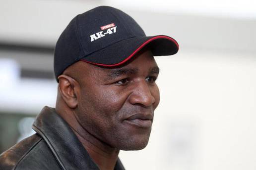 Vraća se još jedna ikona: Nakon 10 godina Holyfield opet u ringu