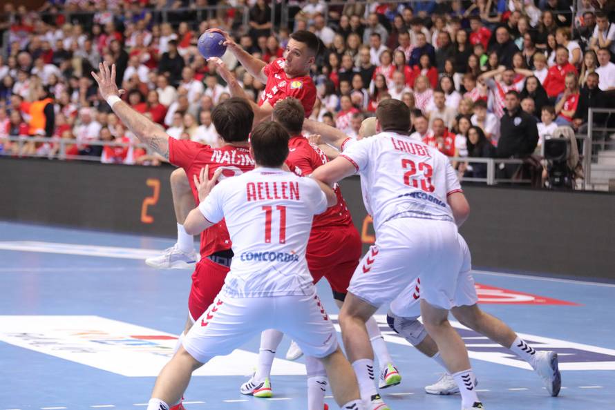 Osijek: Prijateljska utakmica između Hrvatske i Švicarske