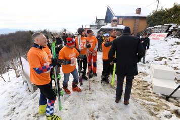24SATA Zabok: Organizirano je natjecanje u skija&scaron;kim skokovima "Turneja 4 brega"