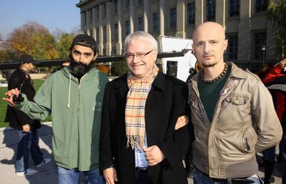 Band aid za izbore: Pjevali i svirali za spot Josipovića