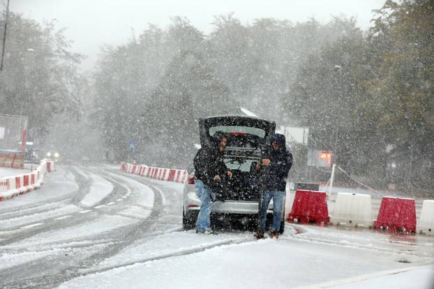 Platak: Prvi ovosezonski snijeg pao na Platku