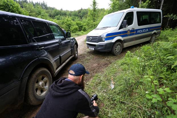 Mjesto pada aviona nalazi se na nepristupačnom šumovitom terenu