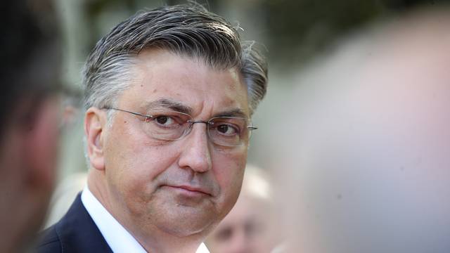 Zagreb: Andrej Plenković obratio se medijima nakon glasovanja na biralištu