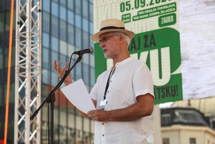Glavni trg u Zagrebu prepun prosvjednika zbog opasnog otpada u Lici