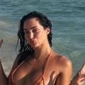 FOTO Laura Prgomet pokazala guzu u tangicama i novu ljubav