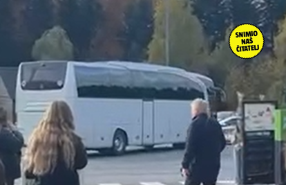 VIDEO ŠOKANTNO! Pijandura je vozila studente do Opatije: Nije htio stati, zaključao se u bus!
