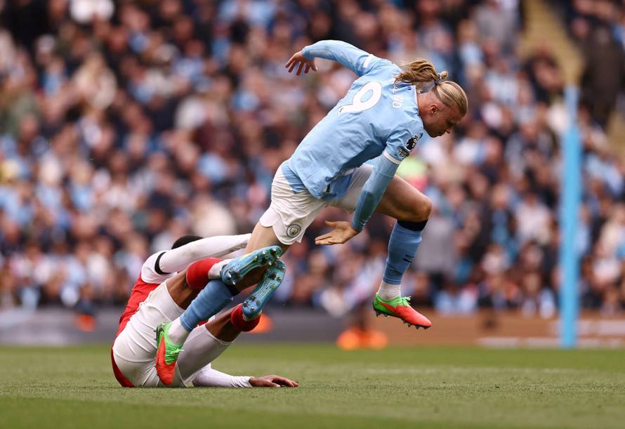 Premier League - Manchester City v Arsenal