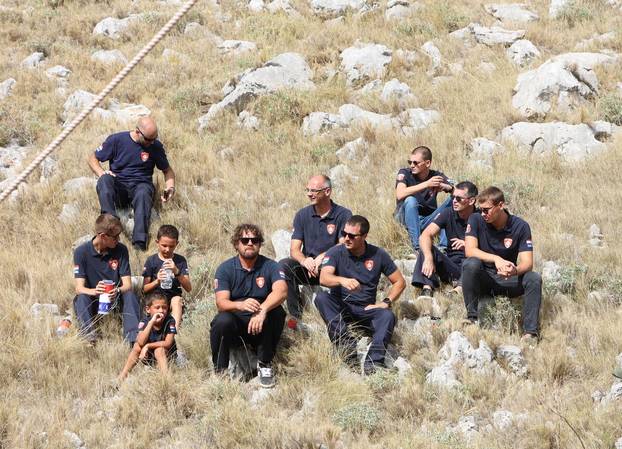 Šibenik:Na Kornatima obilježena 19. godišnjica tragedije u kojoj je poginulo 12 vatrogasaca