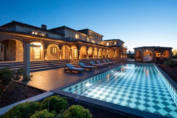 FOTO Kao da ste u Toskani: Ova predivna vila spaja talijanski dizajn i istarski šarm