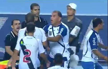 Igrači Vasco da Game poludjeli nakon što je dosuđen penal