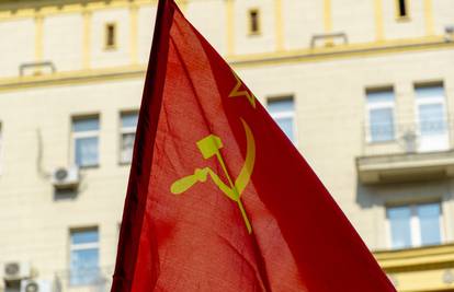 Ruski političar: bojite se ruske zastave? Vraćamo onu iz SSSR-a