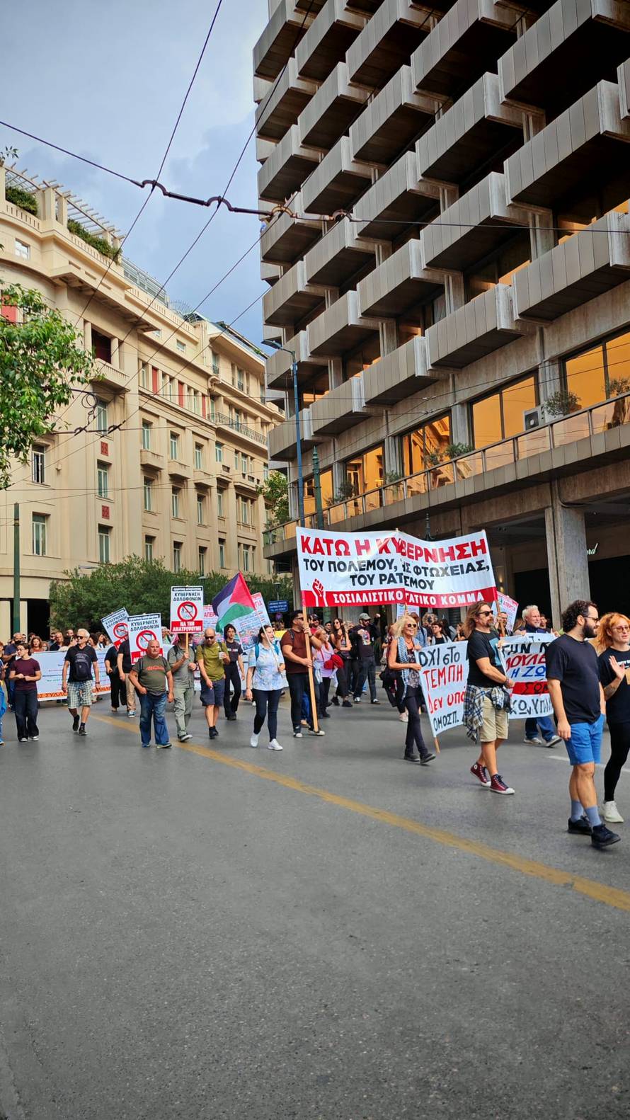 Grčki radnici ponovo štrajkaju: Željeznički promet zaustavljen, brodovi su ostali u lukama