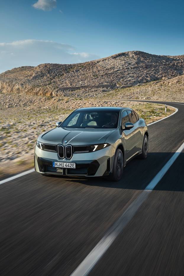 FOTO Ovo je novi BMW IX4: Coupe na struju ima 612 'konja'