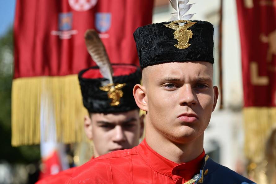 Varaždin: Svečani mimohod i postrojavanje povijesnih postrojbi