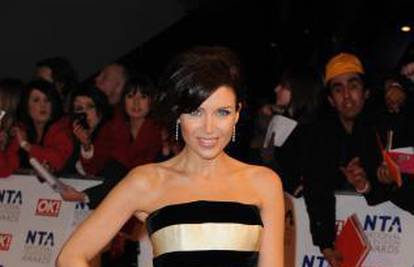 Dannii Minogue se zaručila s K. Smithom s kojim ima sina