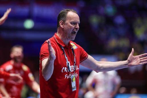 Sigurdsson progovorio o ozljedi Srne pa istaknuo d&zcaron;okera s tribine: 'Nekima je to te&scaron;ko...'