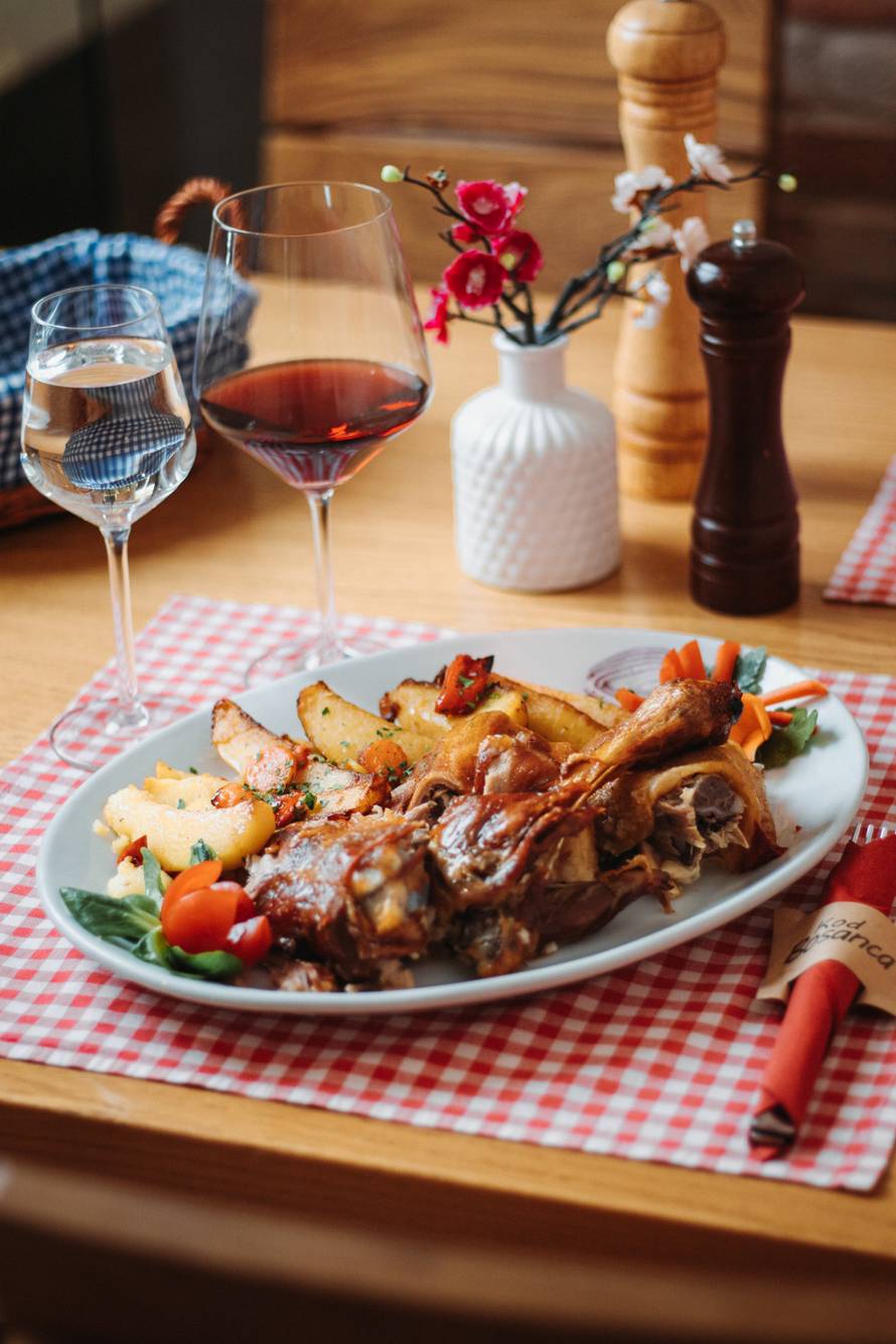 Hrana s okusom doma: mjesto gdje tradicija još uvijek živi