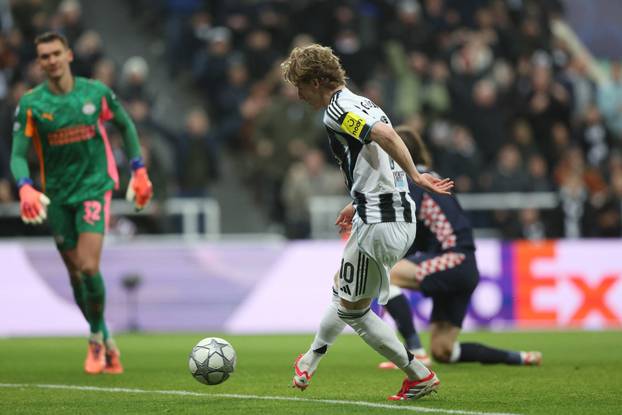 UEFA Champions League - Newcastle United v PSV Eindhoven