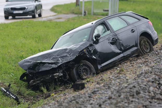 Teška nesreća u Županji, sudarila se tri vozila, jedna osoba poginula