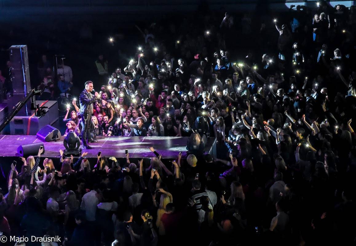 Ivan Zak imao koncert u Areni Varaždin: Fanovi pjevali u glas