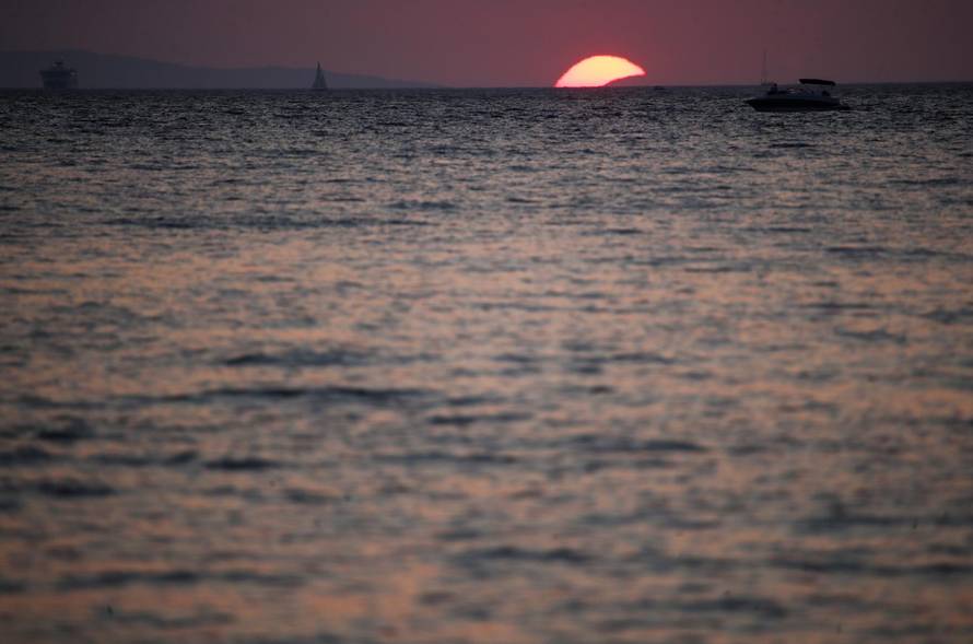Vela Luka: Pomrčina sunca