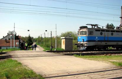 Zagreb: Vlak je naletio na muškarca koji je poginuo