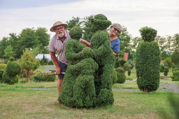 Bajkoviti vrt u srcu Međimurja: Prvi i jedini Topiary park u Hrvatskoj krije se u Sračincu