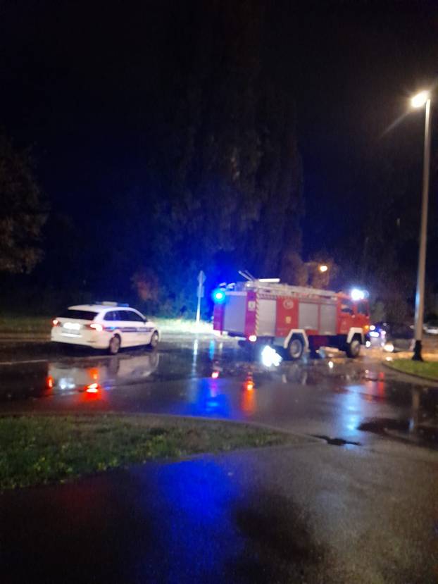 Nevrijeme pogodilo Zagreb. Vatrogasci su imali više od 50 intervencija! Pogledajte fotke