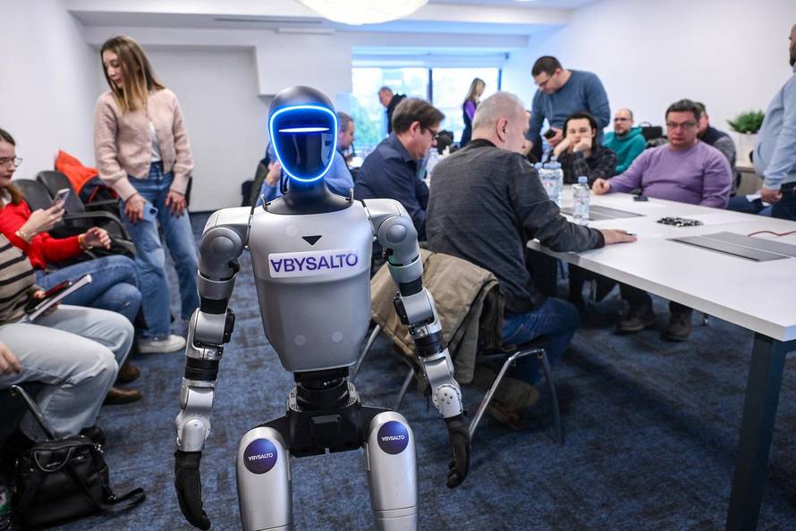 Zagreb: Brunch tvrtke Abysalto na kojem je predstavljen humanoidni robot 