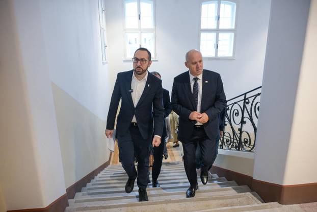 Zagreb: Obilazak obnovljene Prve ekonomske gimnazije