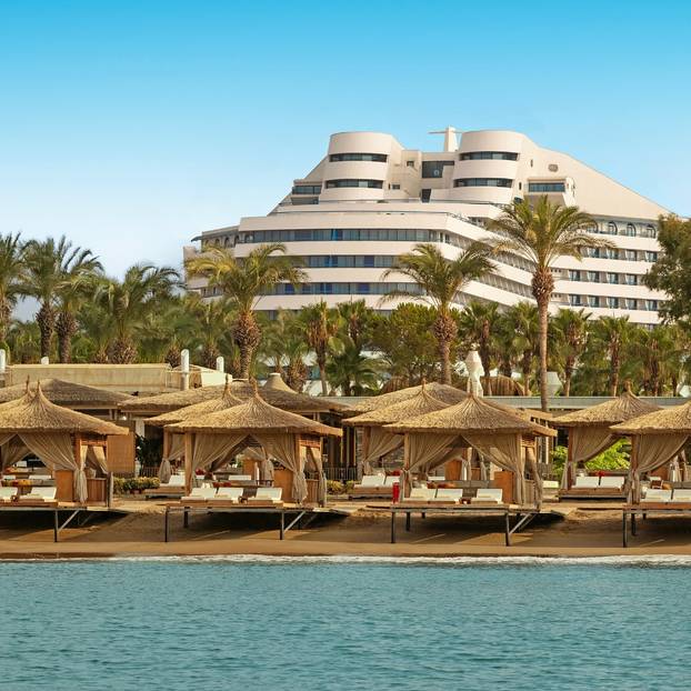 FOTO Ovaj Titanic nikada neće potonuti! Pogledajte što sve nudi moderni tematski hotel