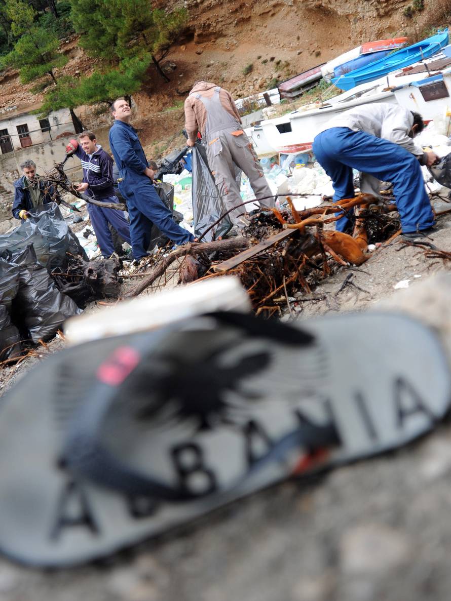 Naše plaže prije i poslije jakog juga: Guše se u smeću i plastici