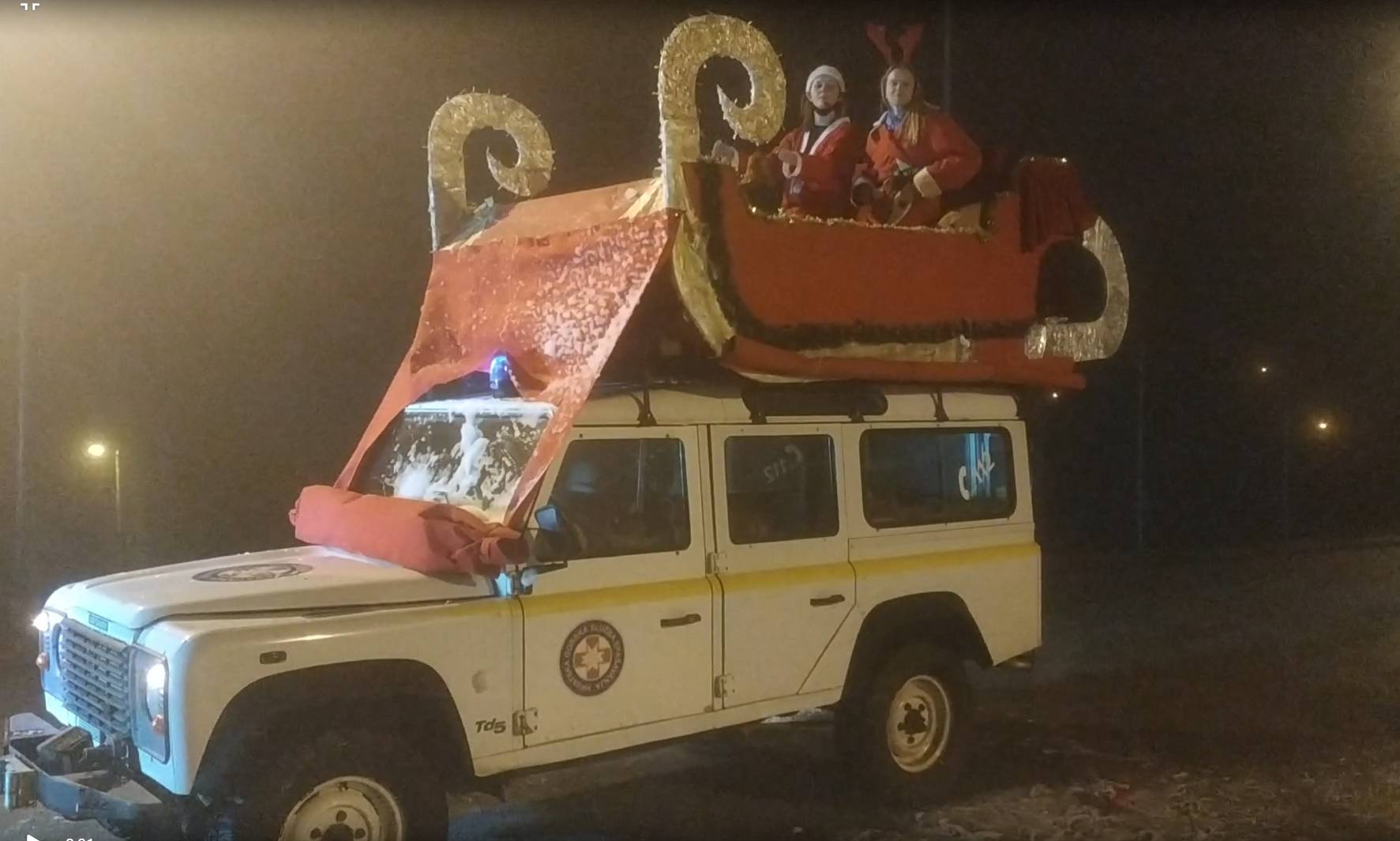 Džip pretvorili u vozilo Djeda Božićnjaka i donijeli darove u Centar za rehabilitaciju u Vrlici