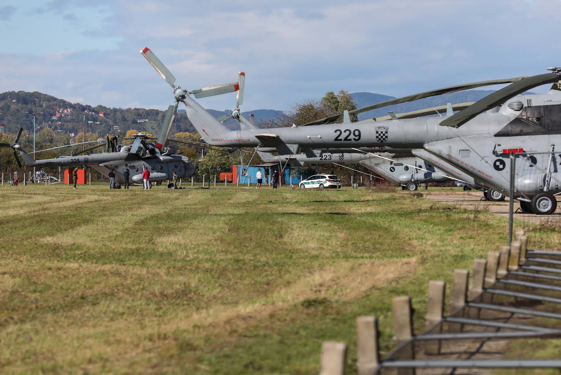 Zagreb: Nevrijeme okrenulo avion i počupalo krov na aerodromu Lučko