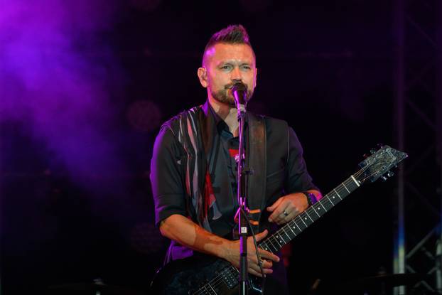 Zagreb: Slavljeni&ccaron;ki koncert grupe Vatra povodom 25 godina profesionalne karijere