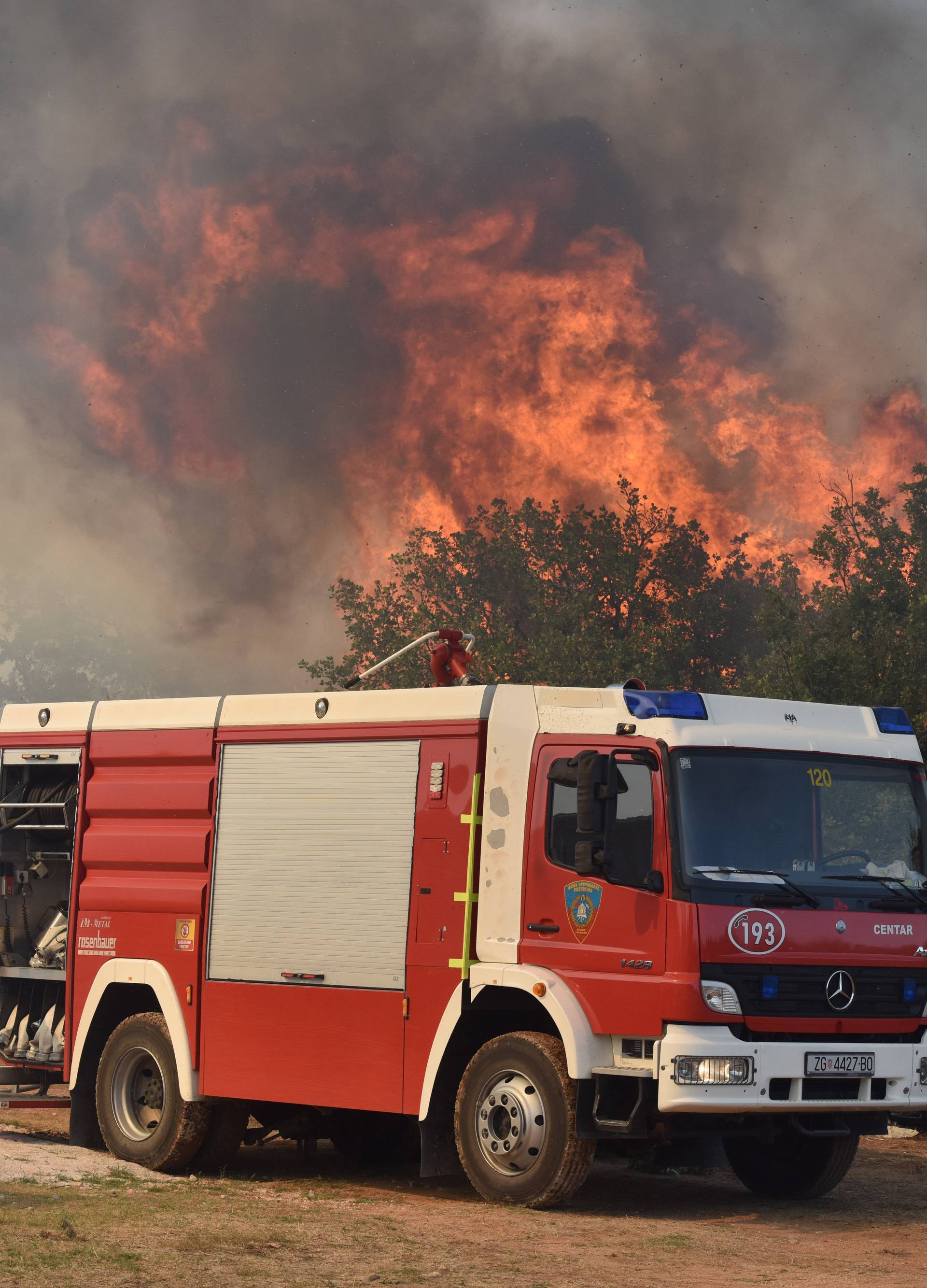 Svakome oko 400 kuna: Požare je  gasilo 19.004 vatrogasca