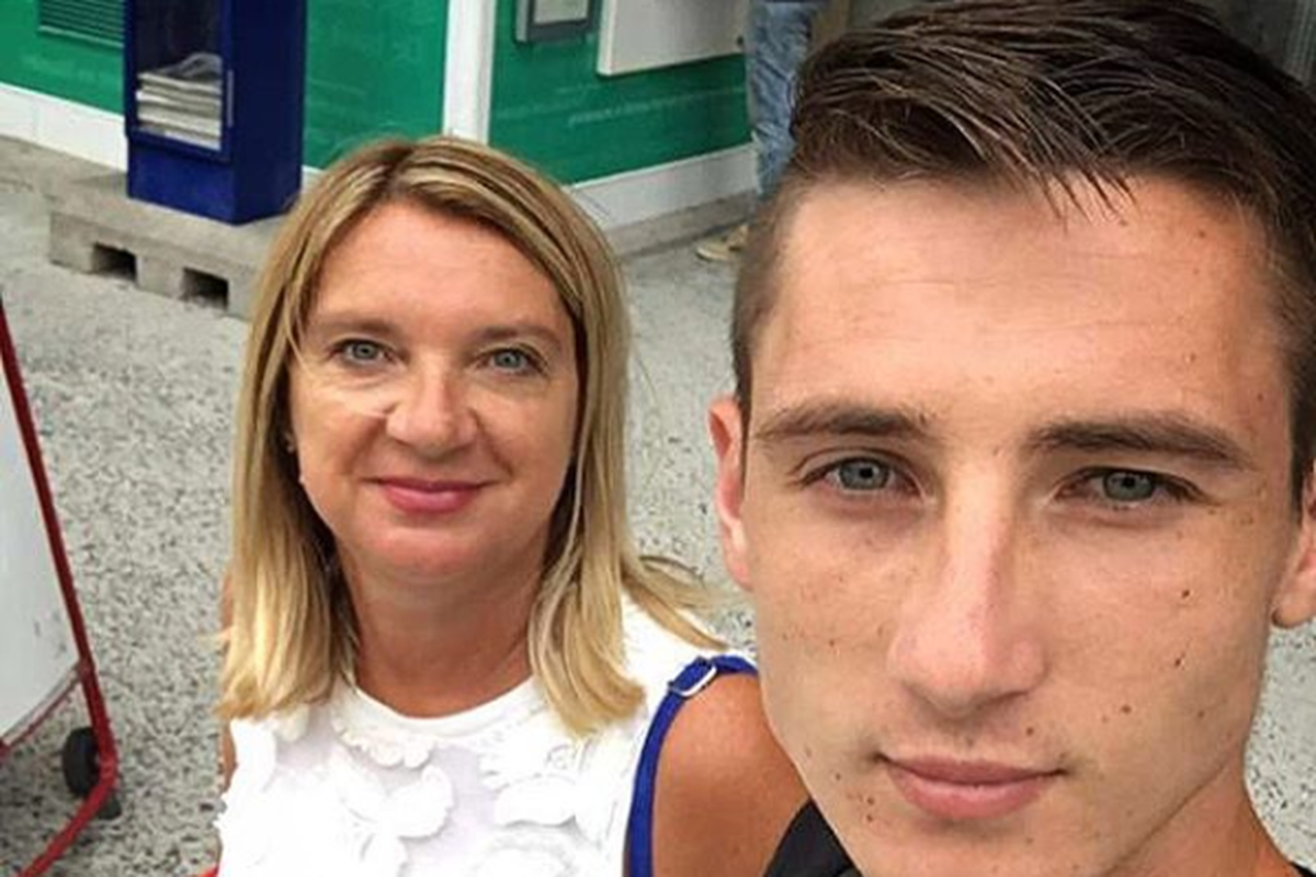 Pa naš sin igra za hrvatski klub, ne možemo vjerovati da se ovo događa. Napravili su i rupu...