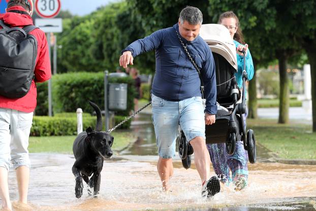 Potopljene ulice Medulina nakon jakog nevremena
