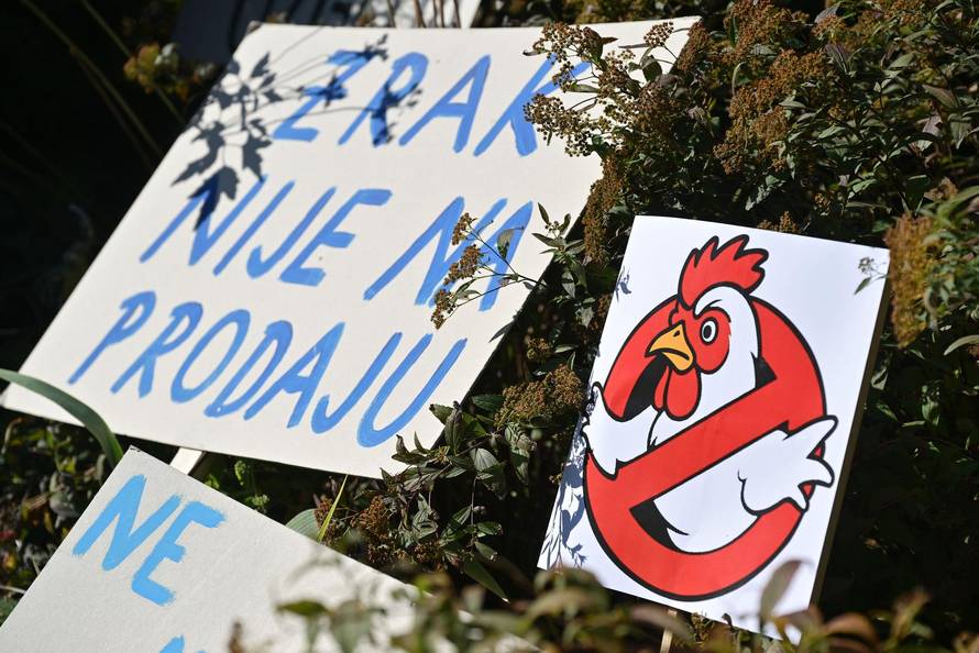 Koprivnica: Prosvjedni marš protiv megafarme pilića Veliki Pažut