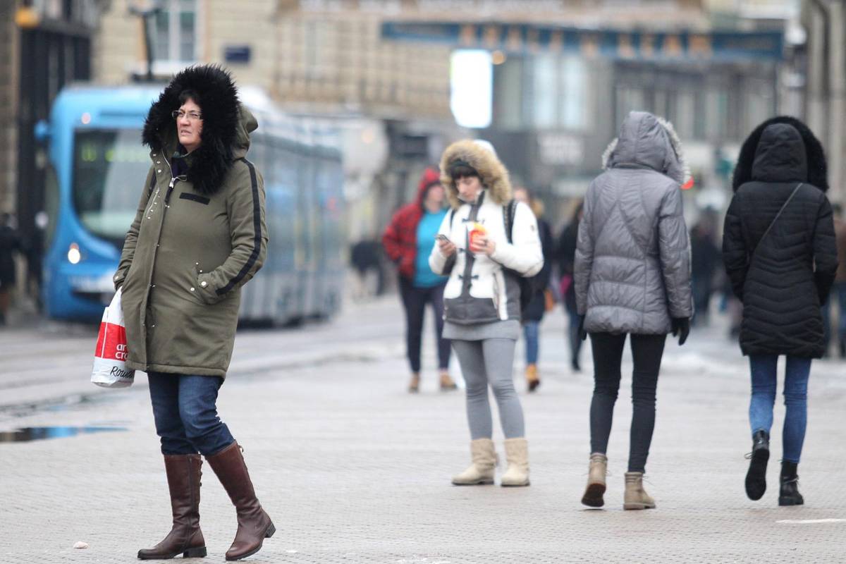 Ne spremajte zimske jakne: Kraj ovog tjedna donosi kišu, moguć  snijeg, uskoro i jako zahlađenje