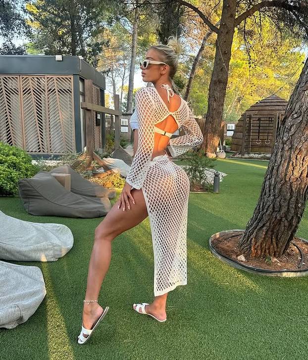 FOTO Kakve fotke! Pogledajte zavidnu liniju Lare - naše domaće fitness influencerice