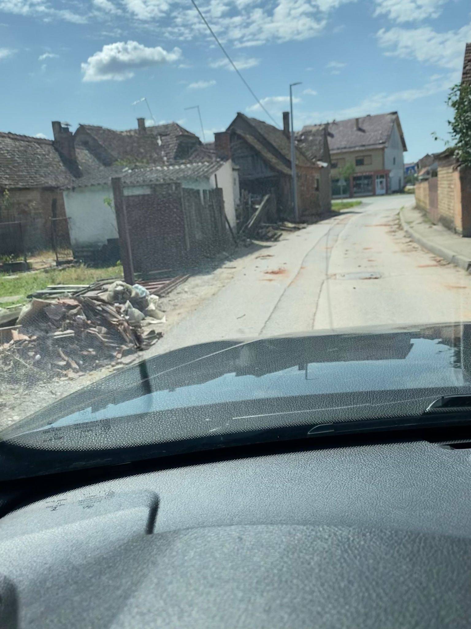 'Dok se ovi cirkusanti u Saboru smiju Jandrokovićevim gaćama, ovako vam izgleda Slavonija...'