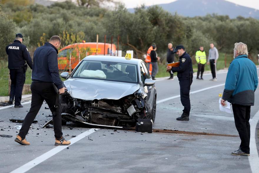 Šest vozila sudjelovalo u prometnoj nesreći kod Vrpolja, nema teže ozlijeđenih