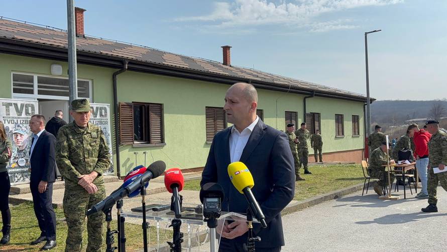 Prvi dan vojnog roka u Slunju